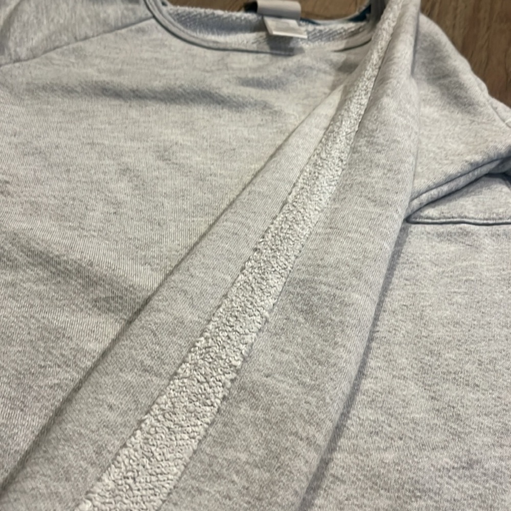 DOLAN | gray crewneck sweatshirt, size medium - Picture 5 of 6